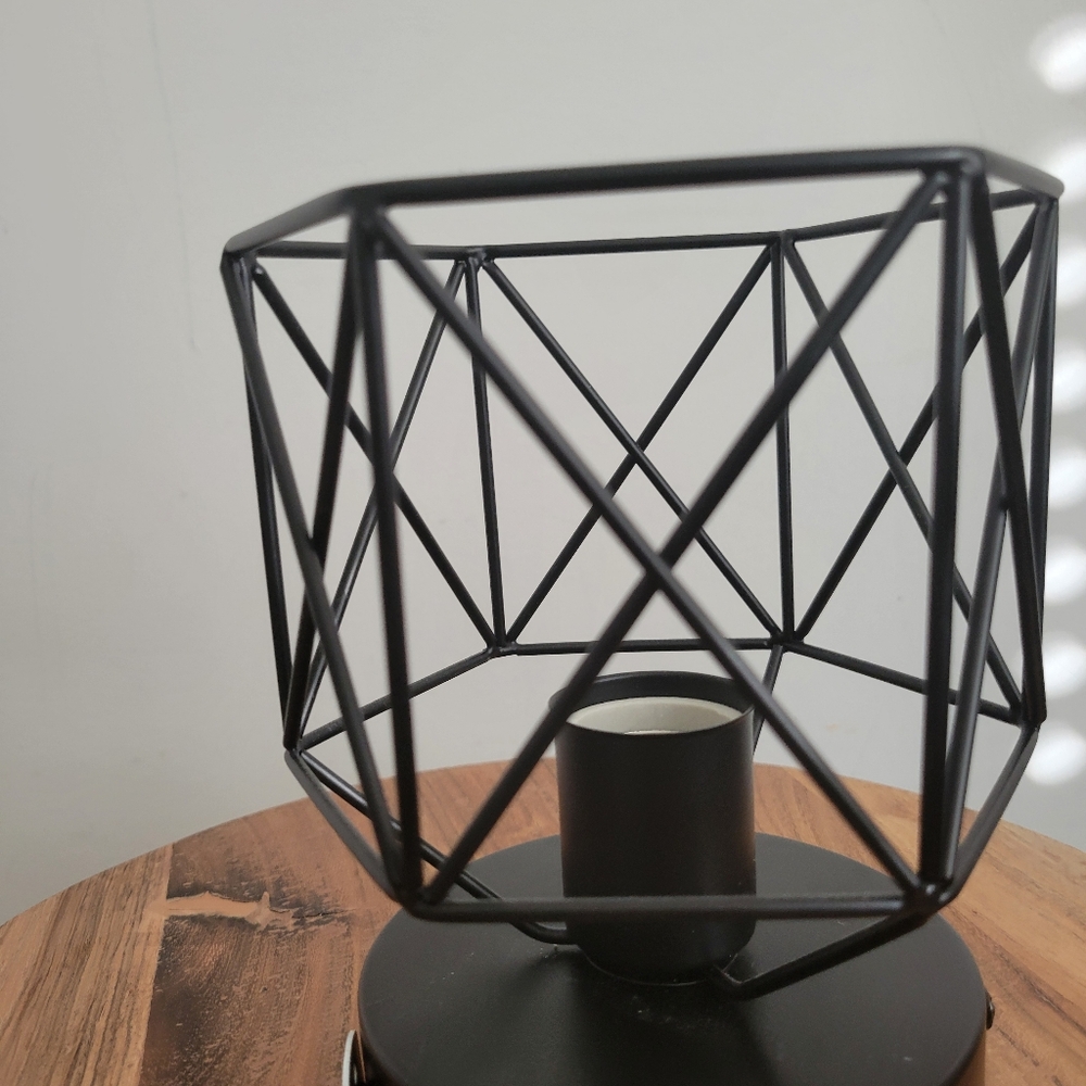 Flushmount light - Picture 3 of 3